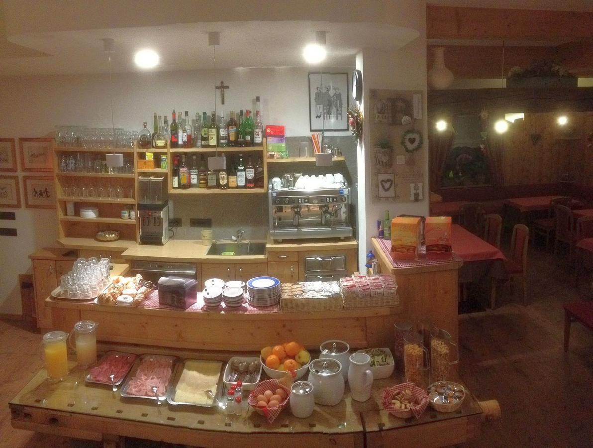 加尼格美酒店 利维尼奥 外观 照片